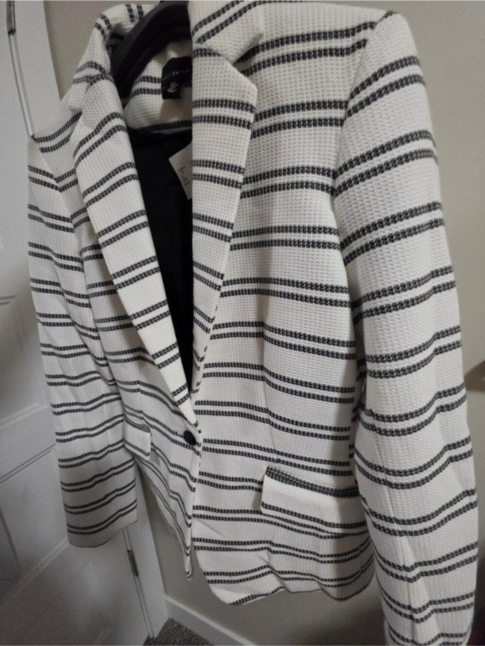 Willi Smith Women’s Blazer Striped Black & White Small